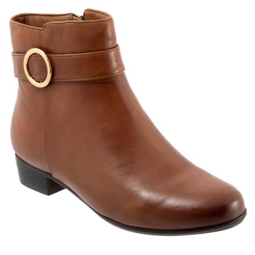 Trotters Melody Ankle Bootie Wide in Luggage